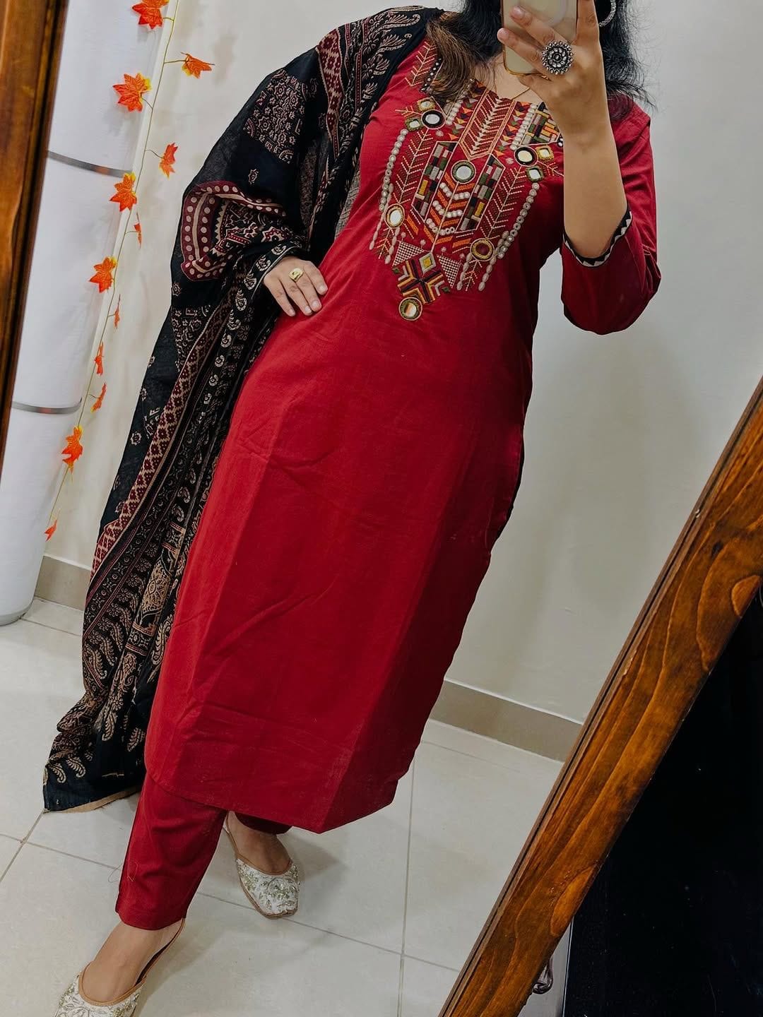 LADIES CLASSY SUITS