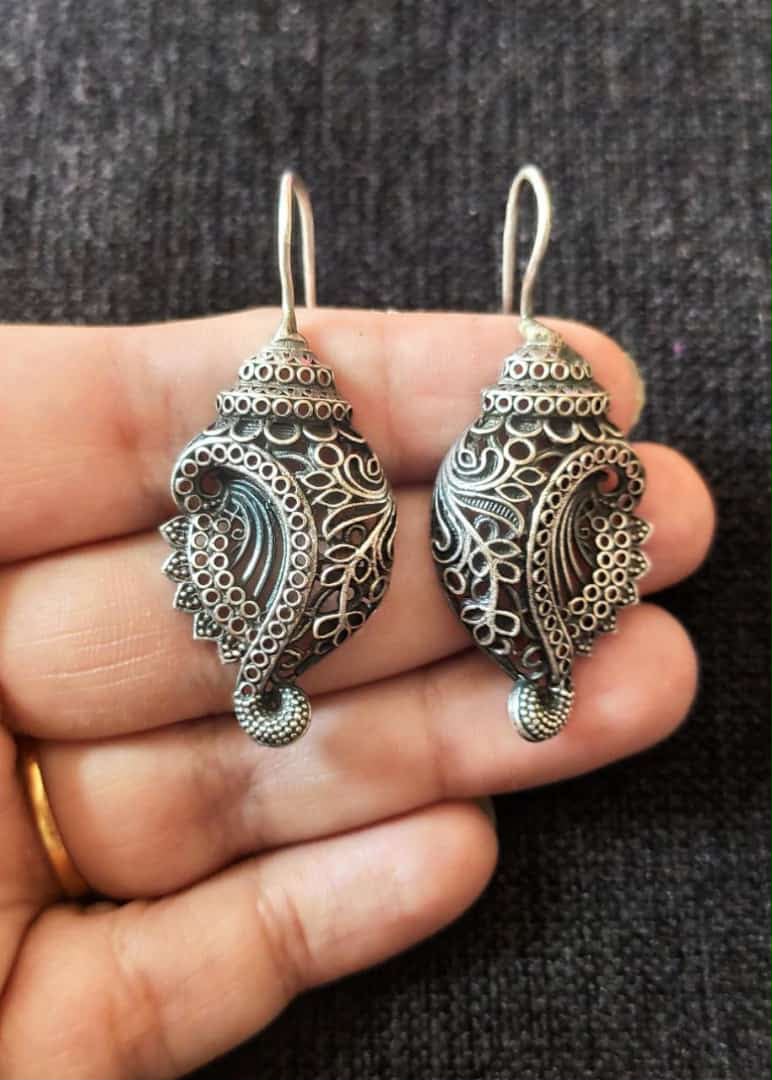 SILVER LOOK ALIKE EARRING SET