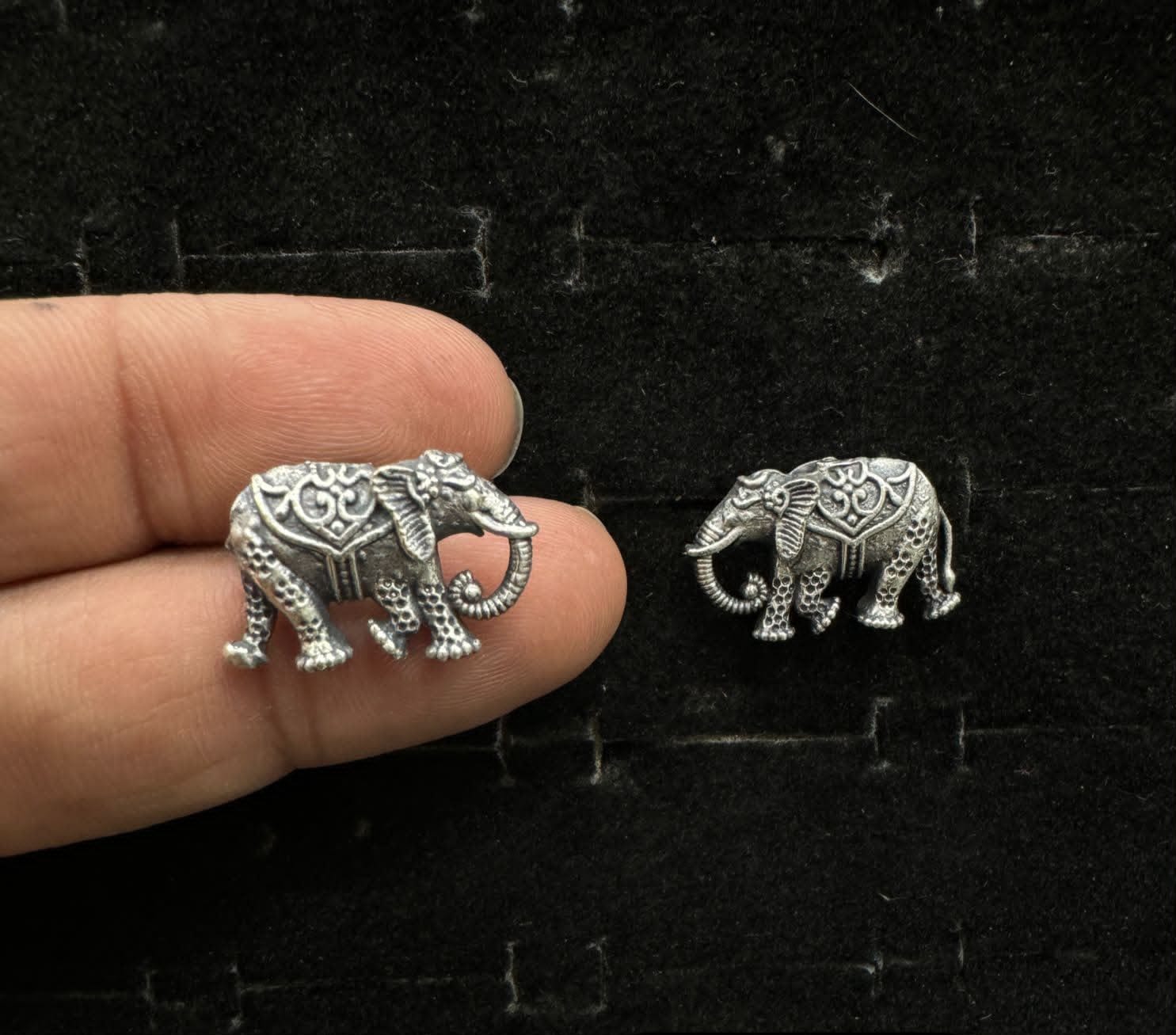 SILVER LOOK ALIKE EARRING SET