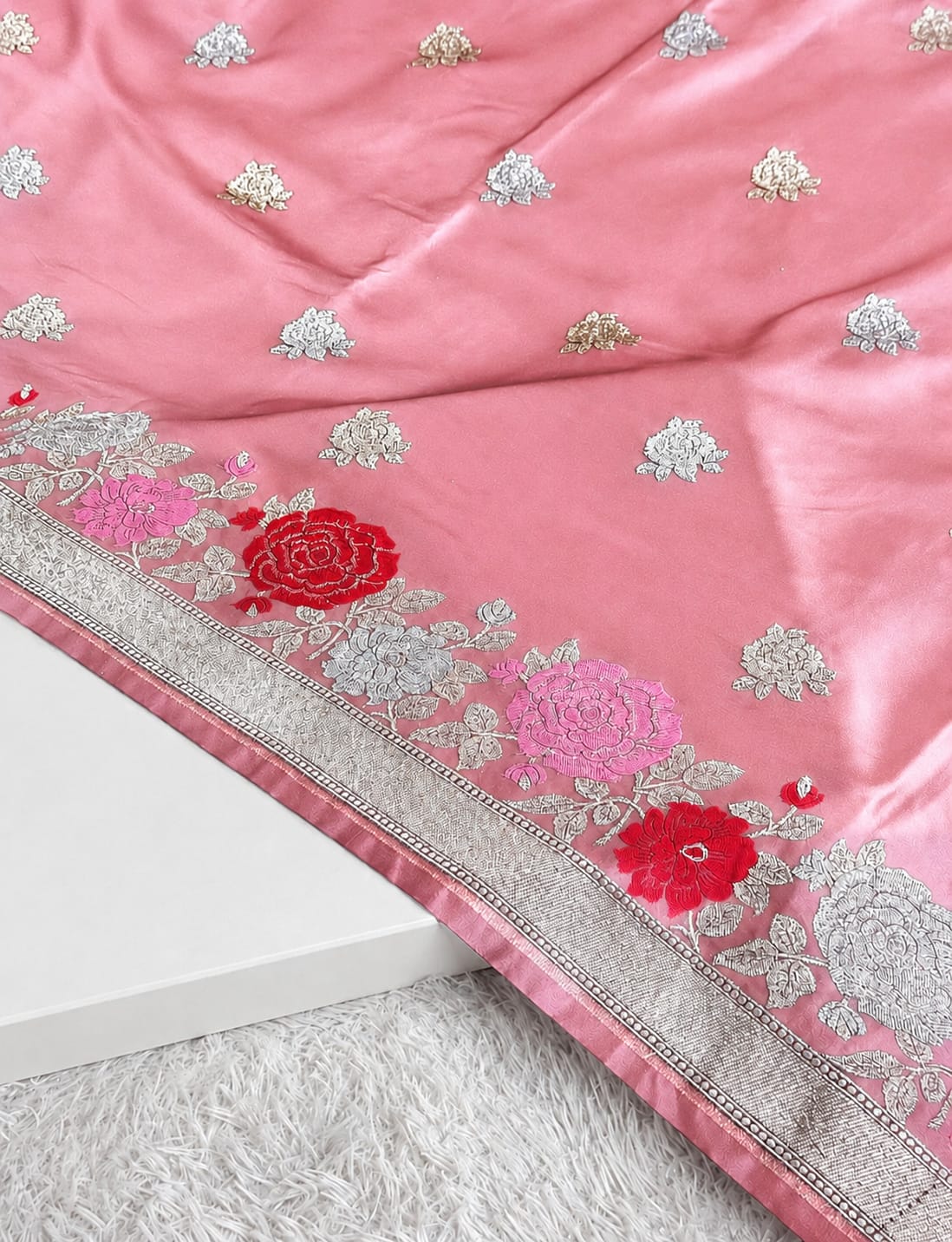 Banarasi Handloom Mashru Silk Saree (with Meenakari Floral Border)