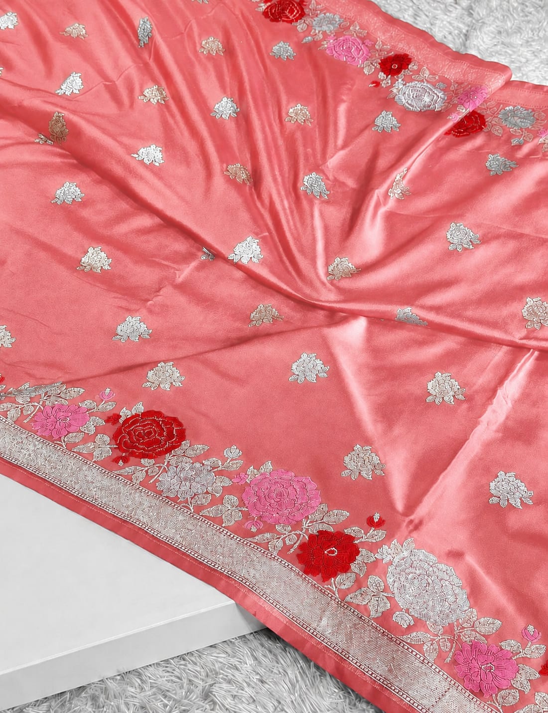 Banarasi Handloom Mashru Silk Saree (with Meenakari Floral Border)