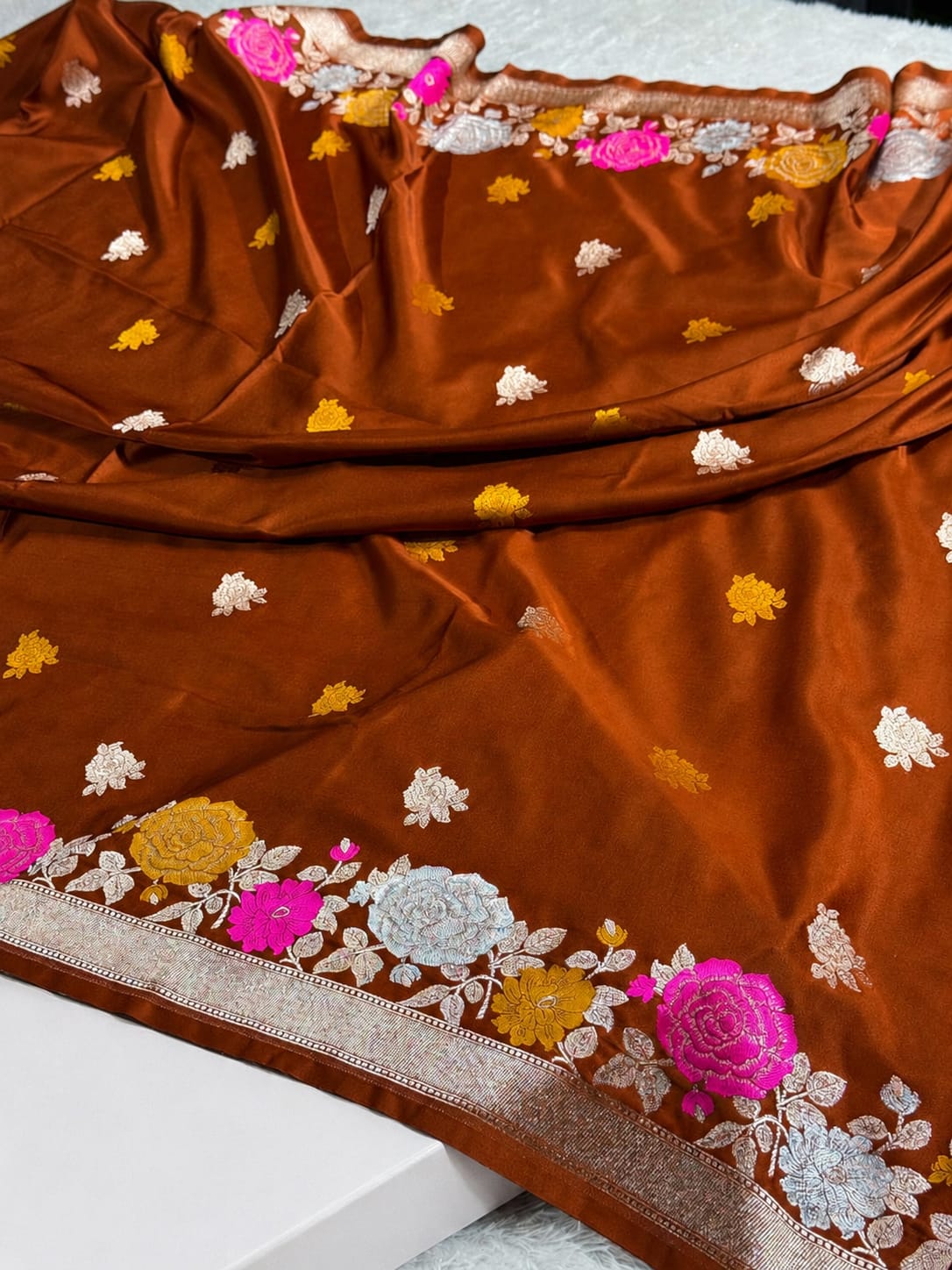 Banarasi Handloom Mashru Silk Saree (with Meenakari Floral Border)